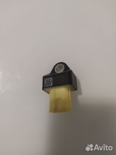 Датчик удара(airbag) Toyota Hilux viii (AN120)