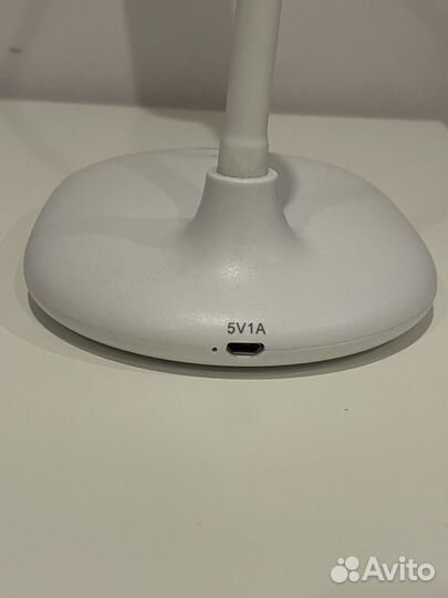 Настольная лампа