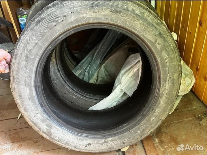 Mastertrack ST46 235/65 R17