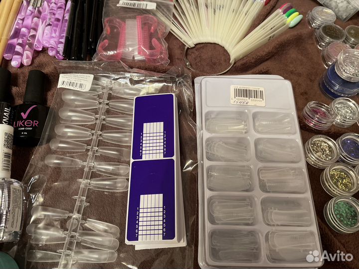 Продаю набор для гель-лака и наращивания ногтей