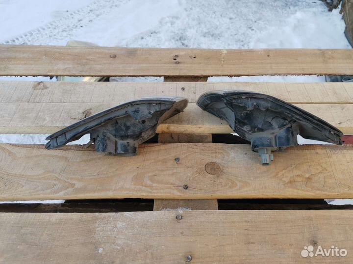 Габарит Toyota Corona Exiv ST200, передний левый