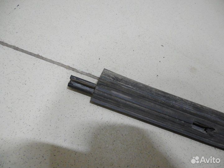 Уплотнитель (внутри) Astra H / Family 2004-2015