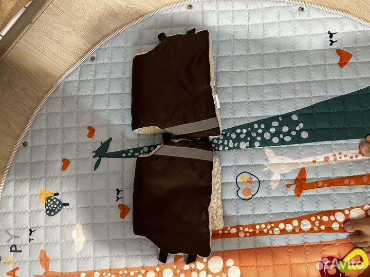 Муфта варежки на коляску с мехом