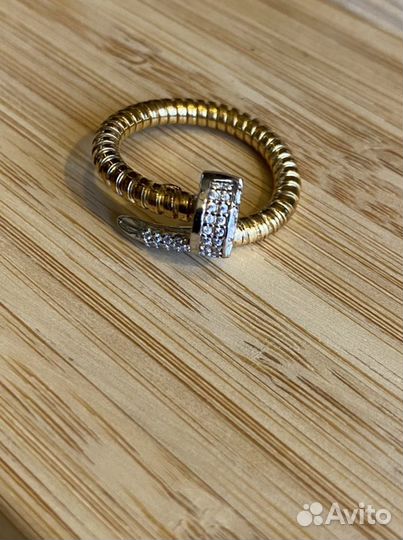 Серебряное кольцо женское