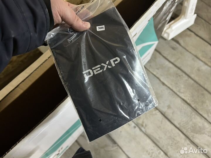 Телевизор dexp 55дюймов битый