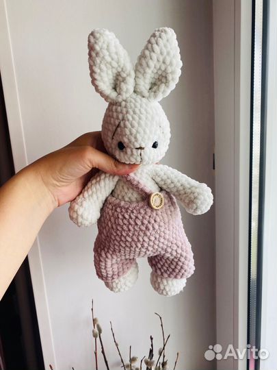 Вчзанная Зайка ручная работа игрушки на заказ
