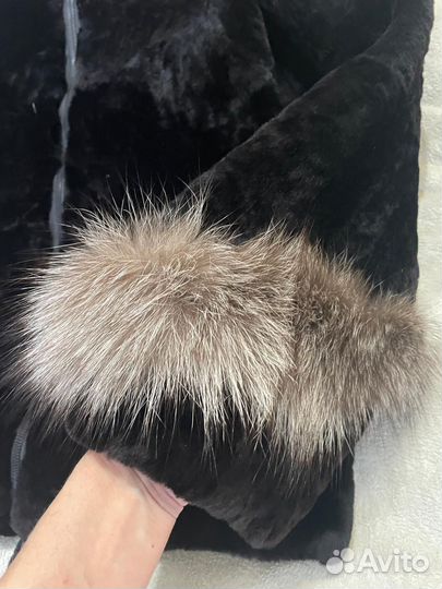 Шуба мутоновая с капюшоном