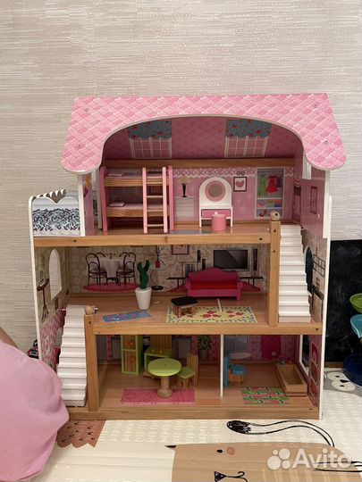 Домик кукольный