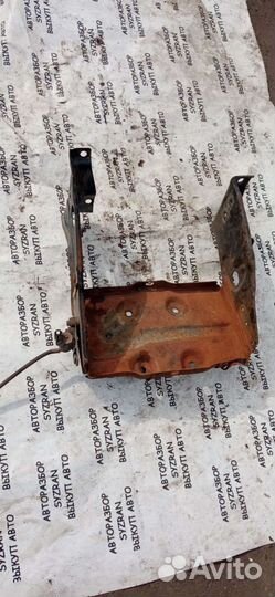 Подставка под аккумулятор Mitsubishi Pajero 2