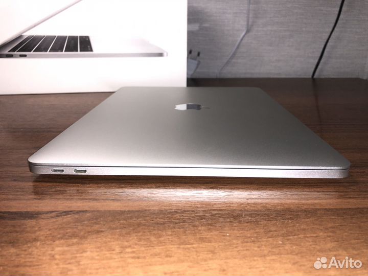 Apple macbook pro 13 2017 SSD 1tb