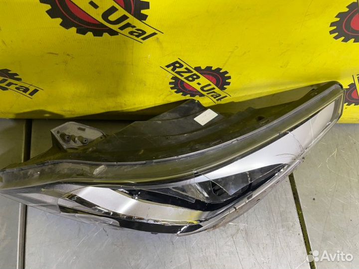 Фара передняя левая Hyundai Solaris седан 1.6