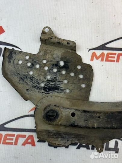 Крепление глушителя Mazda Mazda3 седан LF17 2005