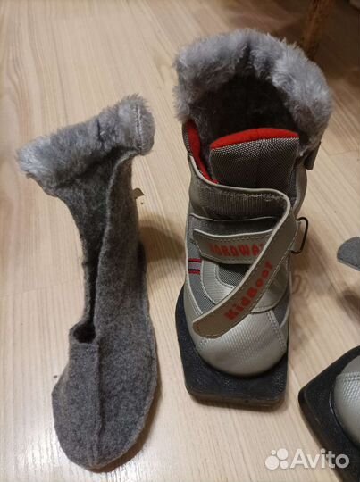 Лыжные ботинки