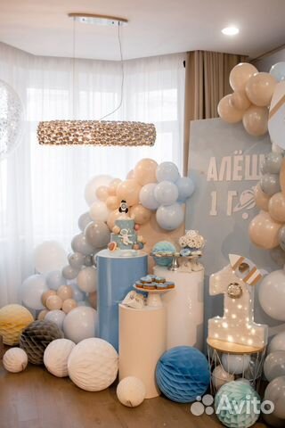 Тубусы,мольберты, игрушки, неоновая вывеска