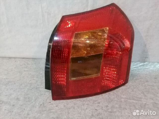 Фонарь (стоп сигнал) правый 13-64 Toyota Allex NZE