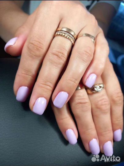 Модель для маникюра.Услуги маникюра