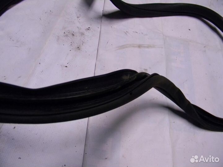 Уплотнитель (внутри) Focus II 2005-2008