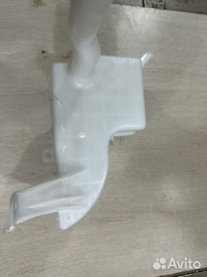 Бачок омывателя Toyota Camry 50 55 6920