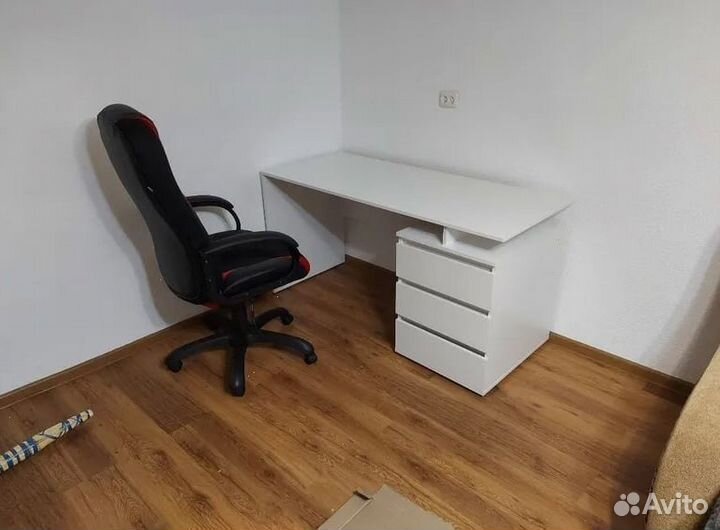 Стол письменный Кайт в наличии отличное качество