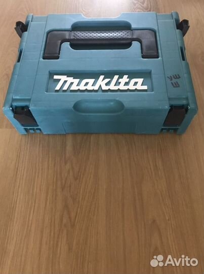 Шуруповерт makita