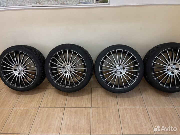 Nokian Tyres Hakkapeliitta 8 225/40 R18 92T