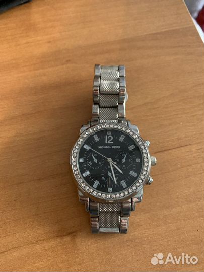 Часы с коробочкой