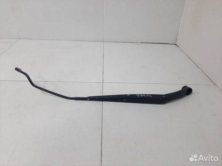 Поводок стеклоочистителя передний правый Hyundai S