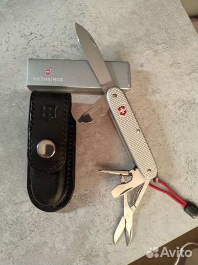 Victorinox Alox Pioneer X + кожаная кобура