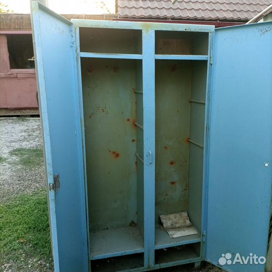 Шкаф металлический