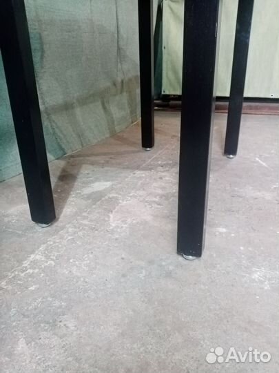 Кухонный стол