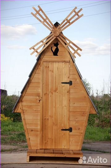 Дачный туалет деревянный