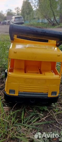Грузовик и экскаватор для детей