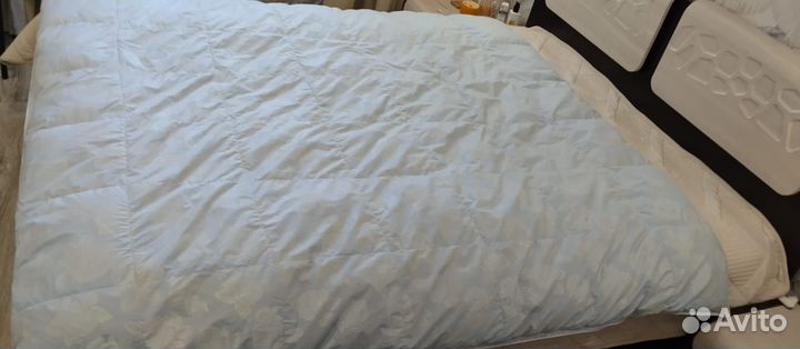 Одеяло пуховое