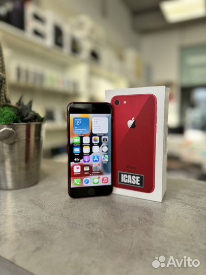 iPhone 8, 64 ГБ