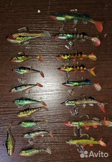 Набор блесен бу и силиконовых приманок