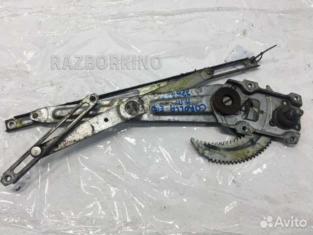 Стеклоподъемник механический передний правый 69810