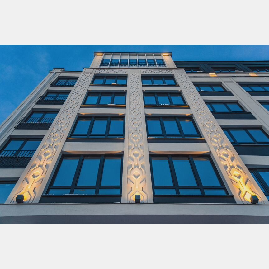 2-к. квартира, 138,7 м², 1/8 эт.