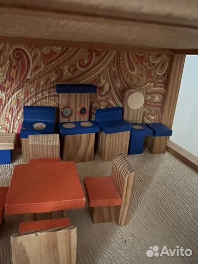 Домик кукольный