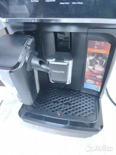 Кофемашина Philips EP2030/10 Series 2200 LatteGo