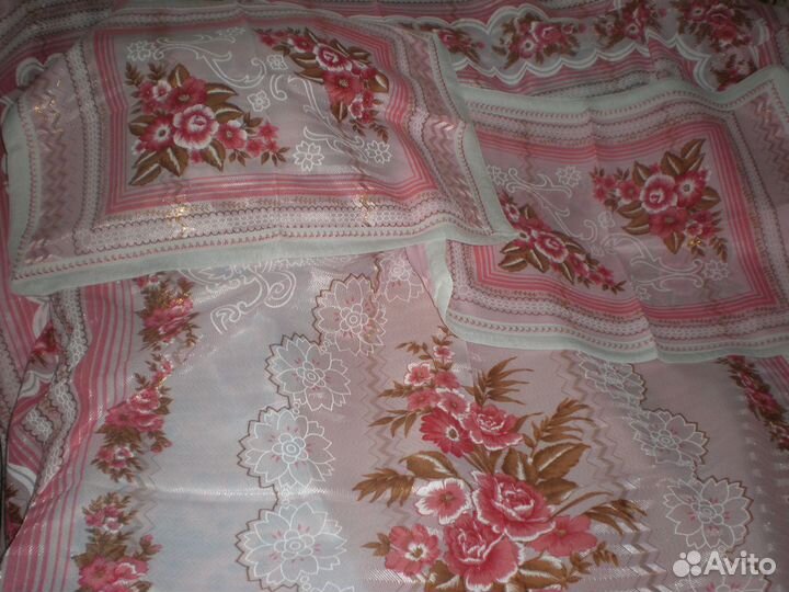 Покрывало и 2 наволочки (комплект) новый