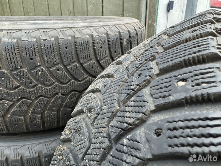 Bridgestone Blizzak Spike-01 225/65 R17