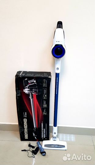 Вертикальный пылесос Redmond