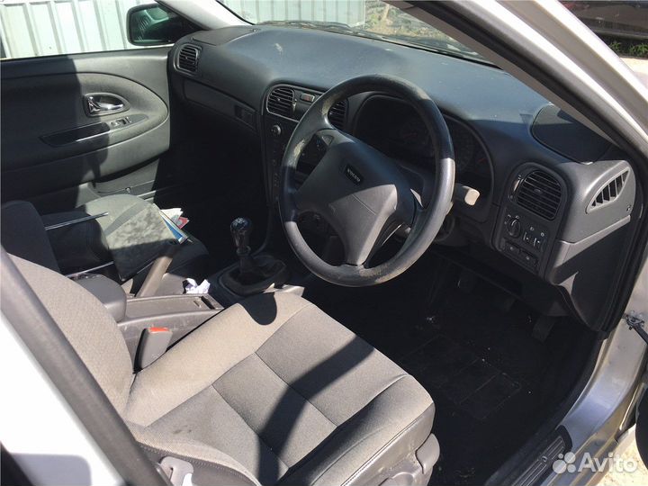 Разбор на запчасти Volvo S40 / V40 1995-2004