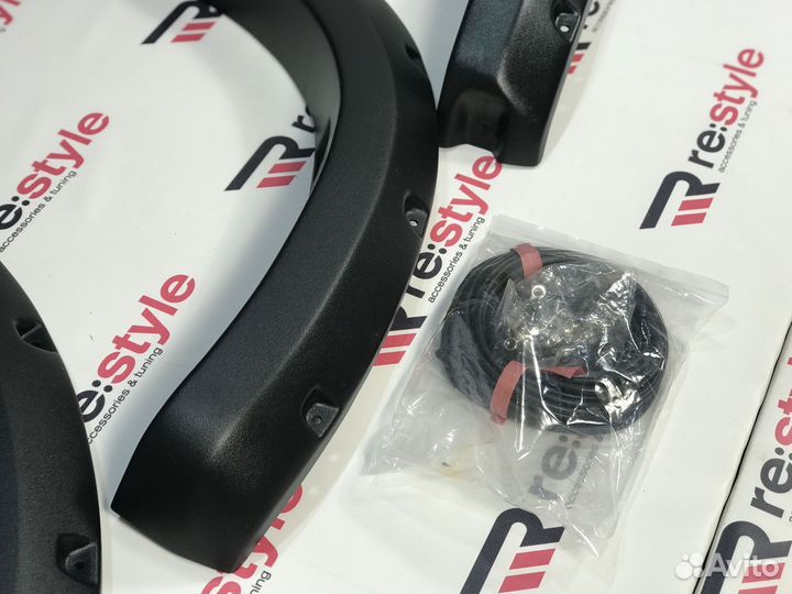 Фендера Toyota Tundra 2007-2013