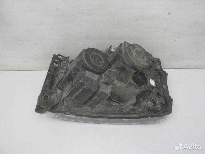 Фара правая Land Rover Discovery IV