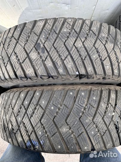 Goodyear UltraGrip Ice Arctic SUV 225/65 R17 102T