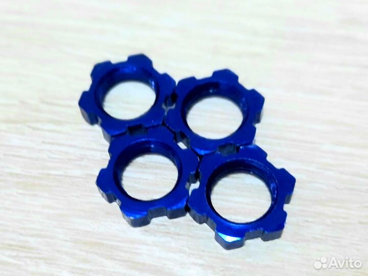 Колесные гайки Traxxas E Revo 2.0