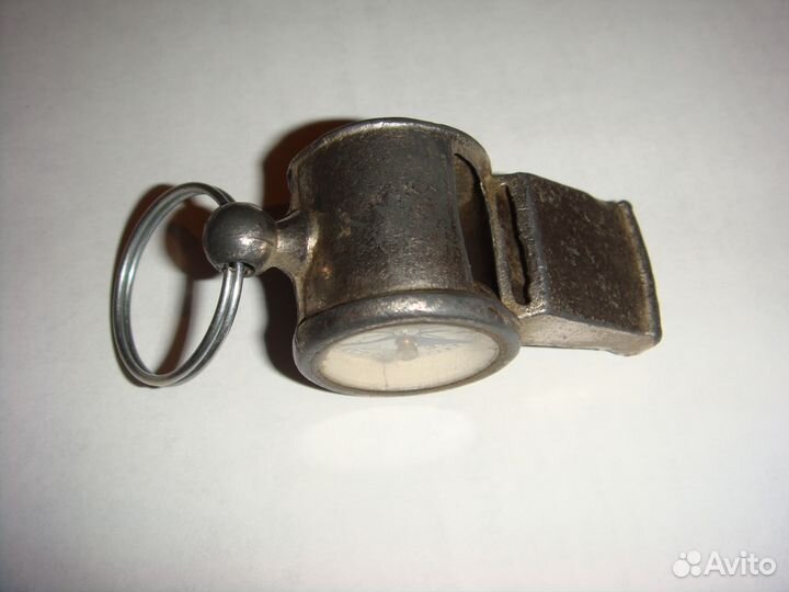 Свисток с компасом. Франция