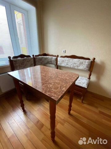 Кухонный уголок и стол