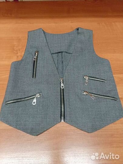 Пакетом форма школьная. Жилет Пиджак Брюки